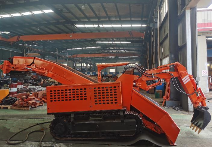 跟著帥龍重工一起看看履帶扒渣機的8點維護保養(yǎng)事項！