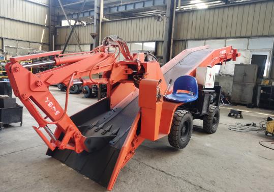 操作輪式扒渣機在隧道工作時，要注意哪些呢？