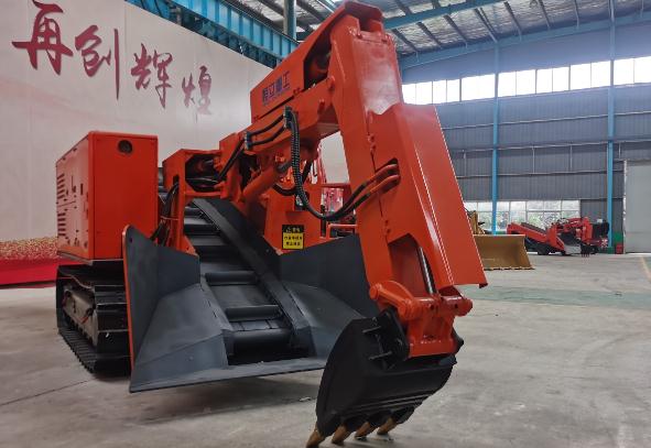 履帶扒渣機(jī)有哪些使用時要注意的事項(xiàng)呢？