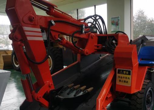 扒渣機(jī)作業(yè)時，出現(xiàn)什么情況必須停機(jī)呢？